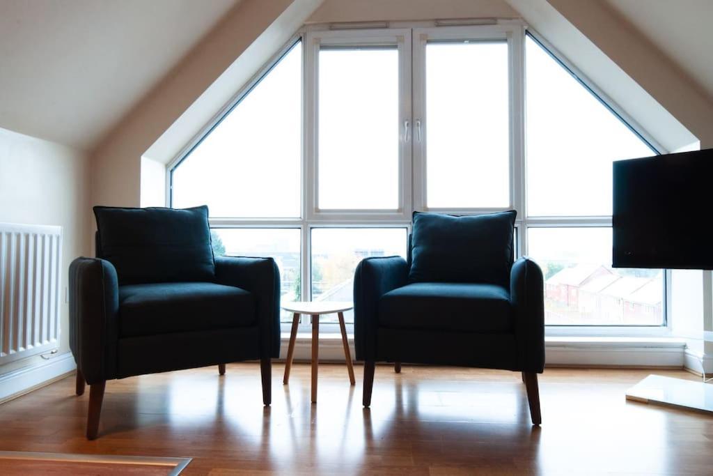 *New* 2-Bed Modern Apartment Burton-upon-Trent Extérieur photo