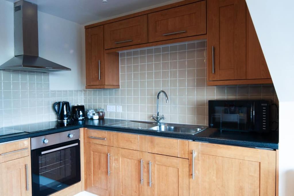 *New* 2-Bed Modern Apartment Burton-upon-Trent Extérieur photo
