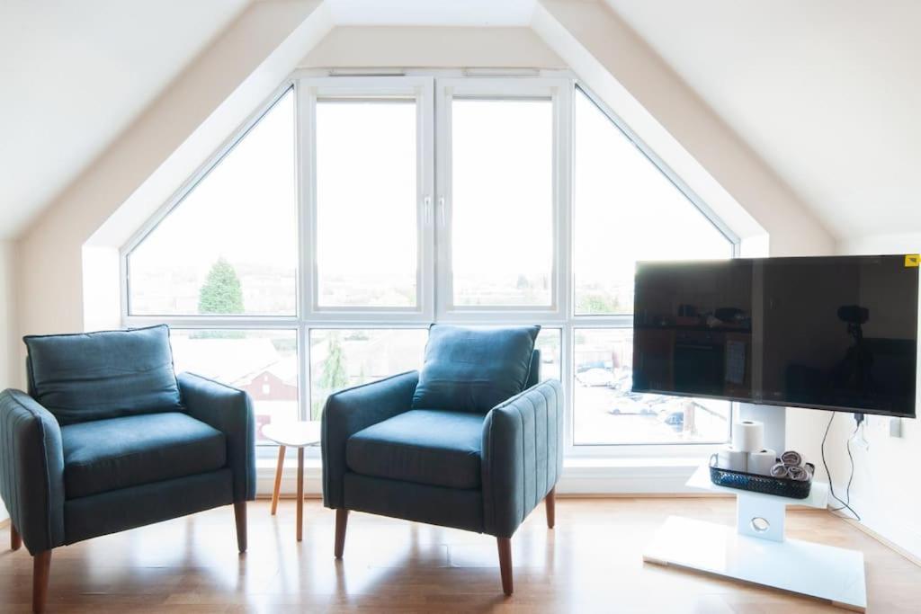 *New* 2-Bed Modern Apartment Burton-upon-Trent Extérieur photo